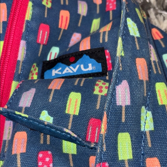 Kavu Popsicle Print Sling Bag with Blue and Multicolor Design - Picture 2 of 7